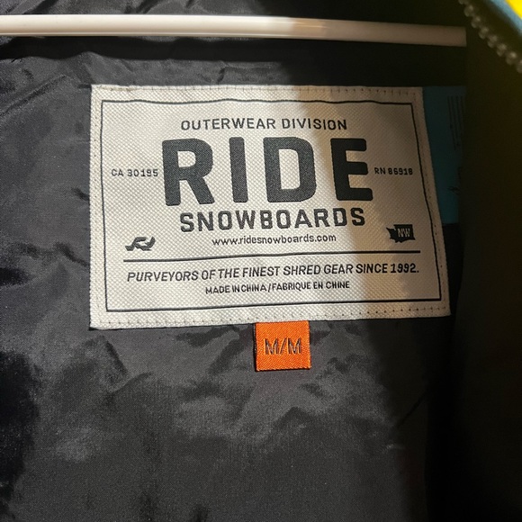 Ride ski/snowboard jacket - Picture 2 of 3